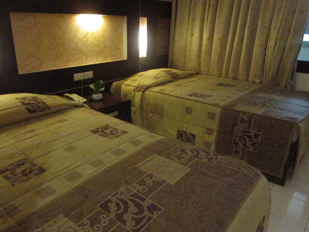 Hotel Wisanti Джок'якарта Екстер'єр фото