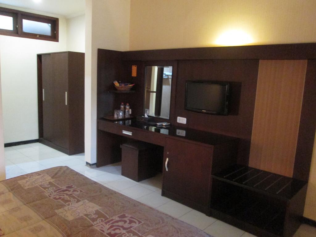 Hotel Wisanti Джок'якарта Екстер'єр фото