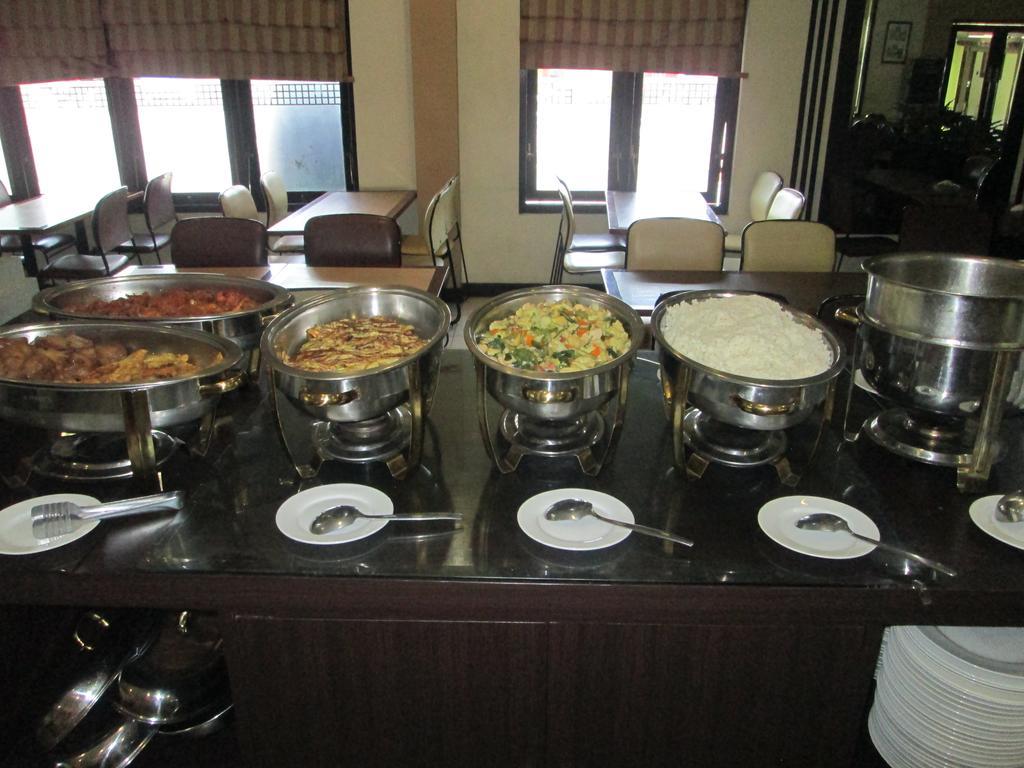 Hotel Wisanti Джок'якарта Екстер'єр фото